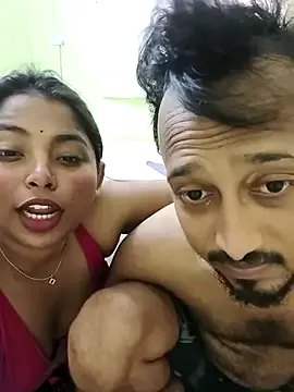 Trending_Couple — Full Nude in Public