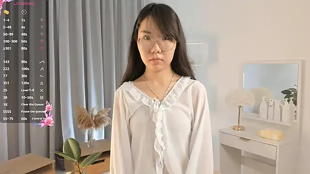 UdelaDodson — Shove domi in panties