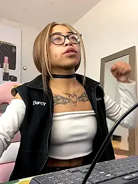 Violetta_Suky — flash ass + plug anal