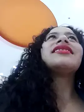 Yaya_watson on StripChat 
