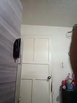 Yaya_watson on StripChat 