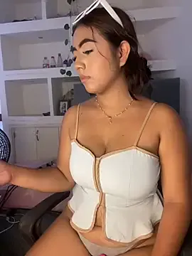 zoe_mount — SUCK DILDO